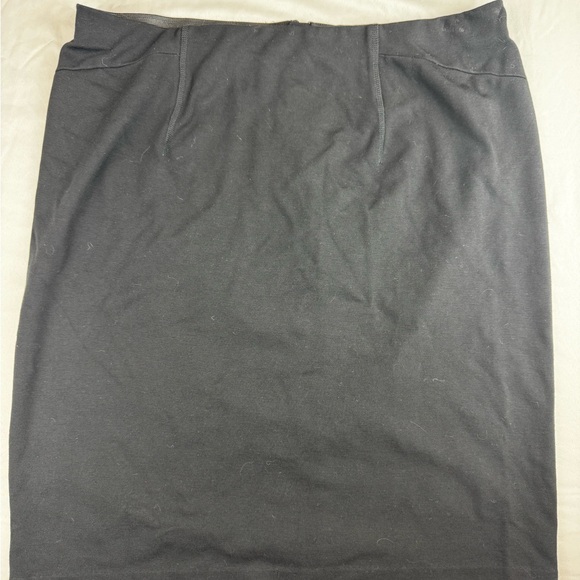 Ann Taylor Black Ponte Skirt Seasonless Stretch Size 12 - Picture 1 of 7